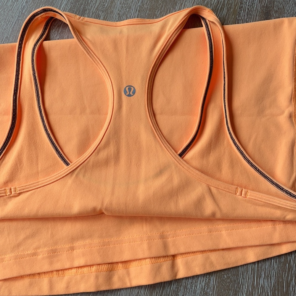 Lululemon NWOT Cool Racerback Size 8 - Picture 6 of 6